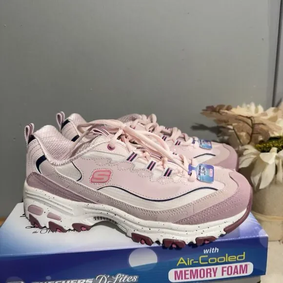 Size 7.5 Skechers Women's D'Lites Popular Vote Taupe/Multi Sneaker Shoes (MVMT) - Picture 5 of 11